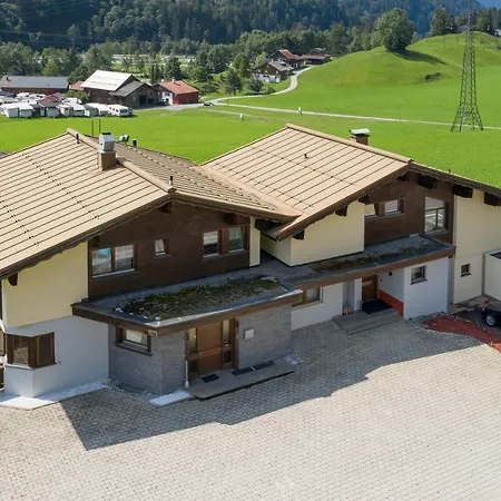 T3 ゲストハウス 3*