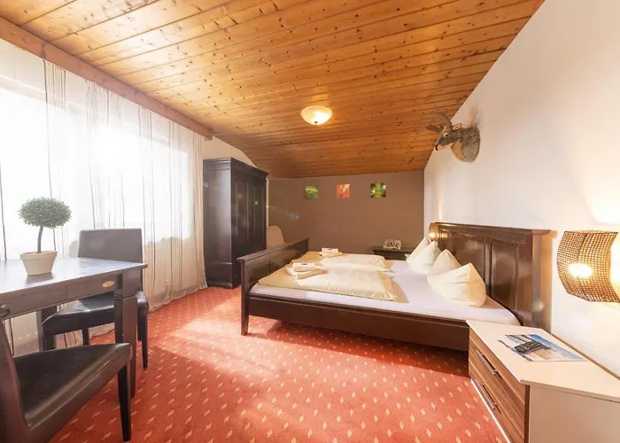 ゲストハウス T3 ヴァルト・アム・アールベルク